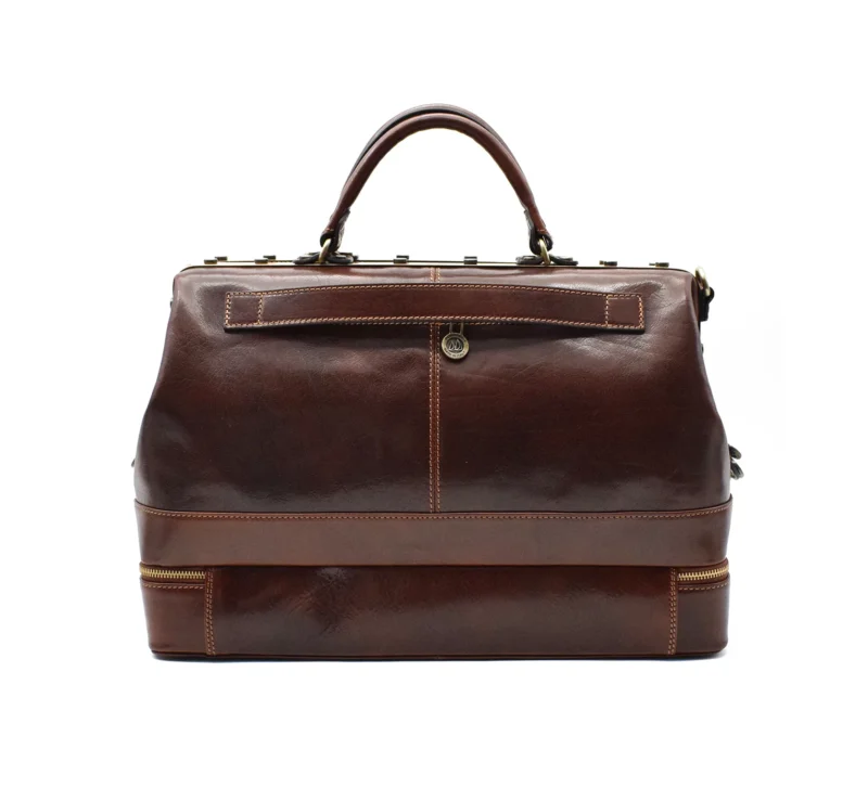 Doctor's bag with large instrument compartment