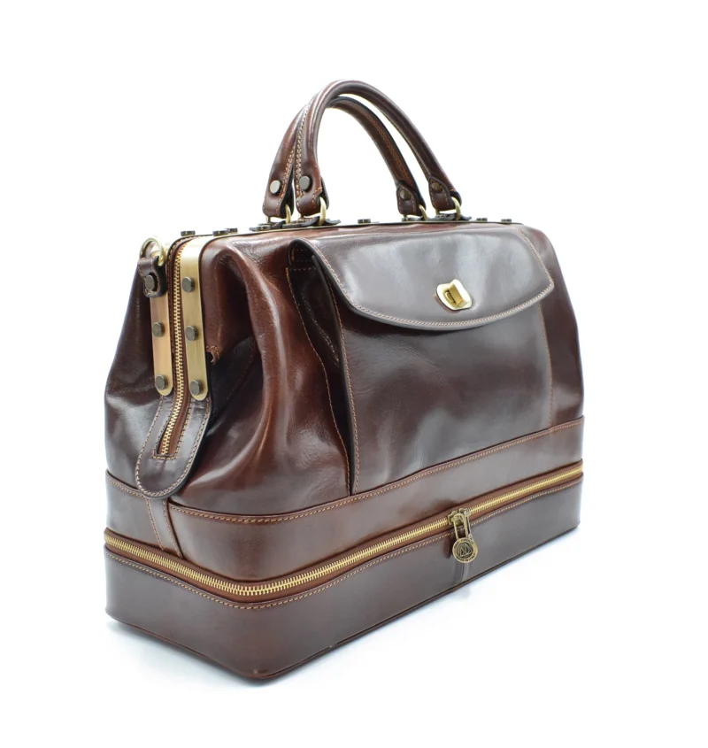 Doctor's bag with large instrument compartment