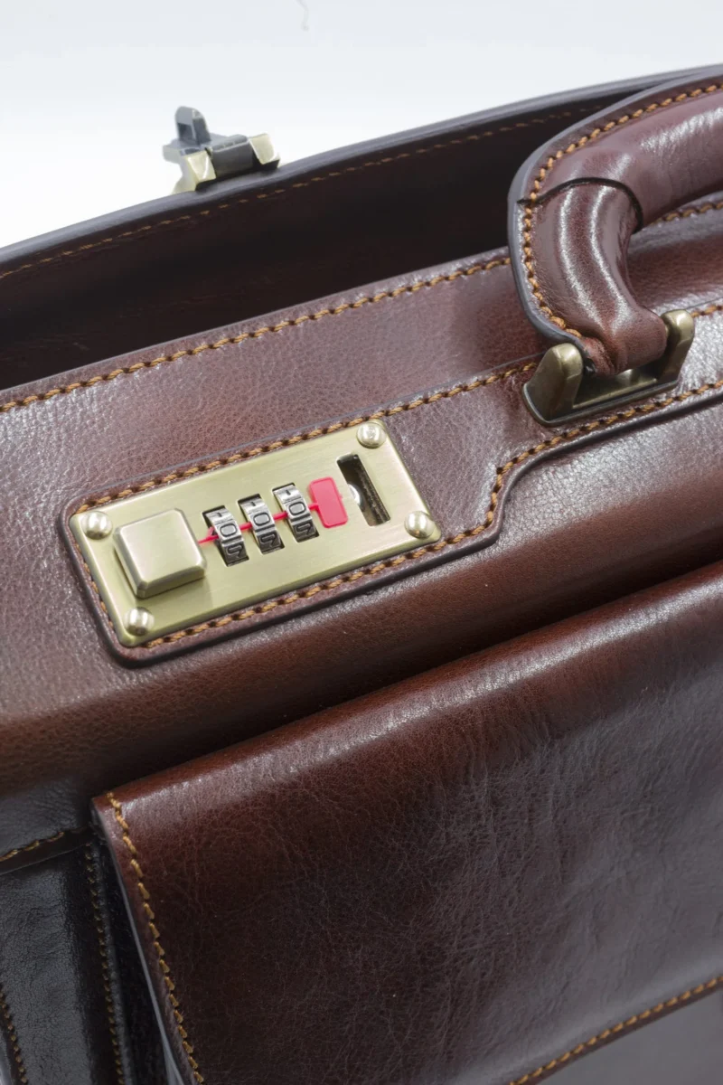Folder with combination lock