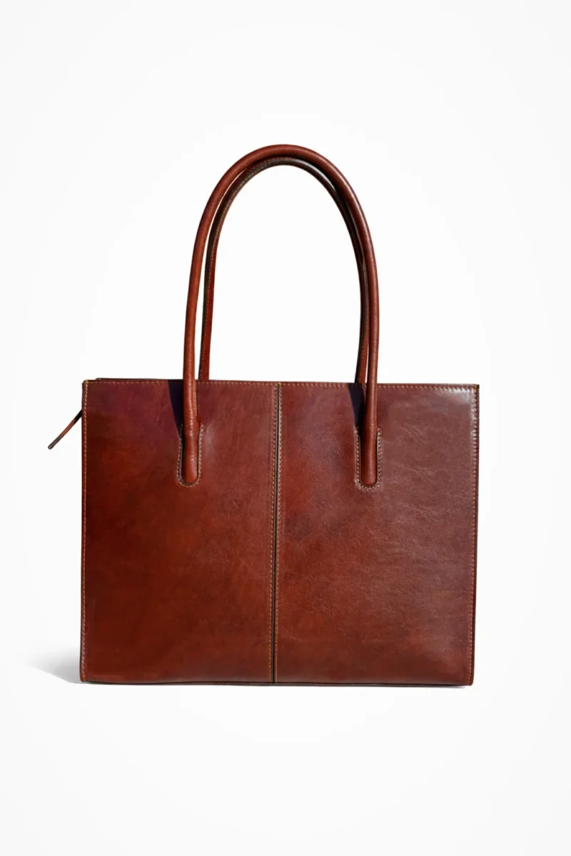 Women's Italian leather document bag in Tuscan leather with adjustable strap and two compartments